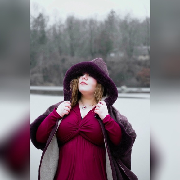 Meet your Posher, Elyssa - Picture 8 of 8